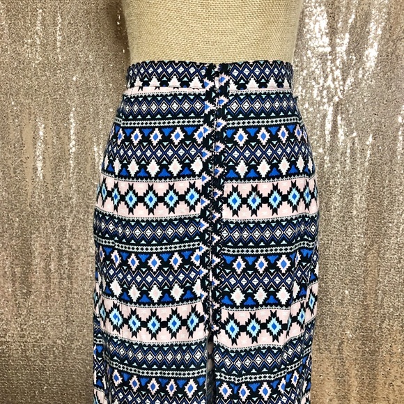 Front Slit Aztec Pattern Maxi Skirt - Picture 7 of 9